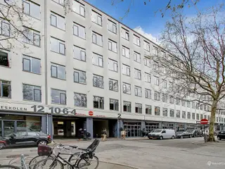 Renoverede og effektive kontorer med parkering og tagterrasse. tæt på Kgs. Nytorv