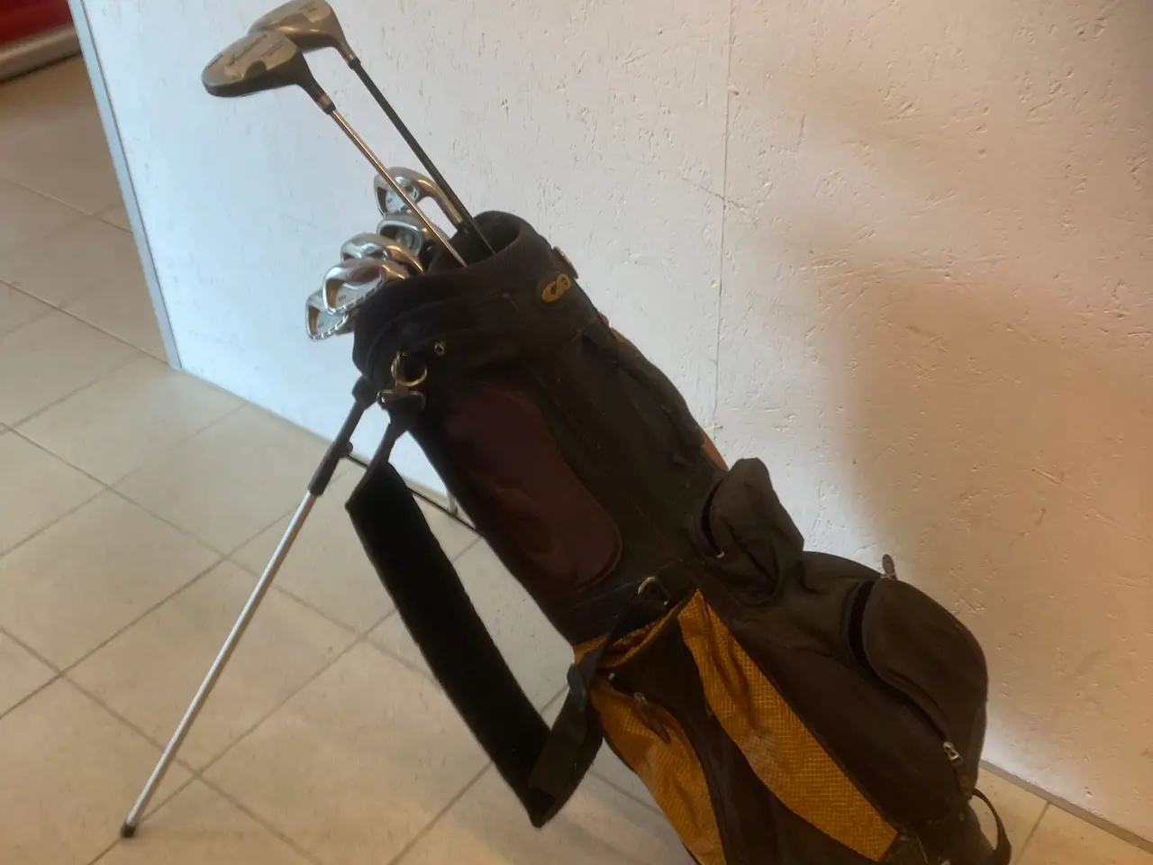 Billede 2 - Golfsæt ibærebag  til nystarter ( Billig Start )