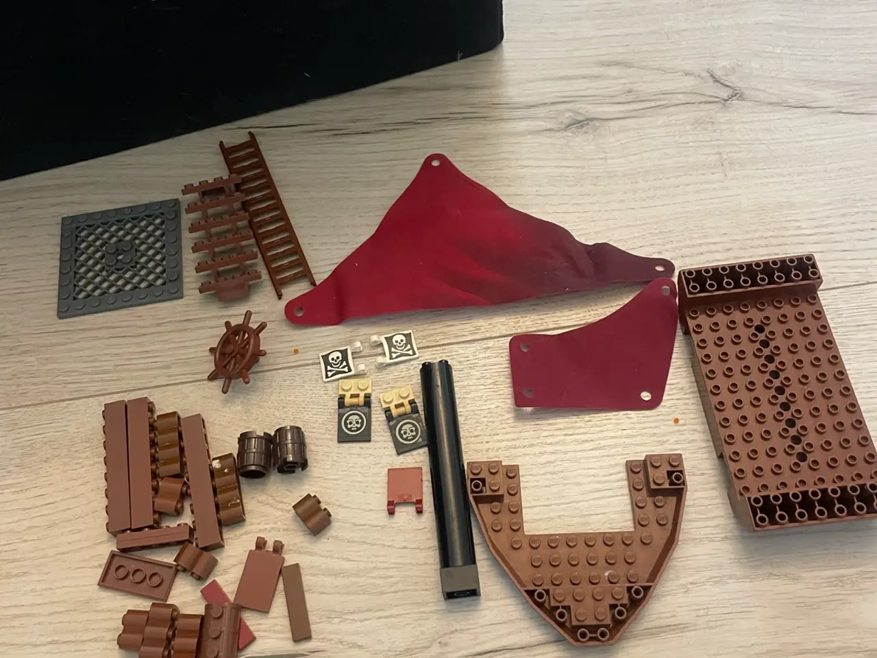 Billede 1 - Gamle lego pirat dele