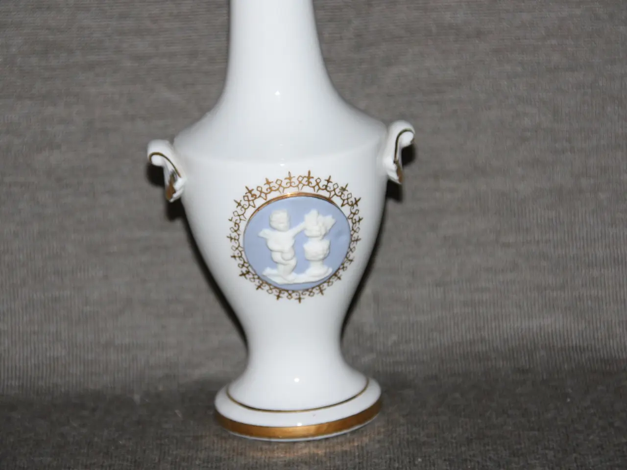 Billede 5 - Vase med Wedgwood cameo 18 cm