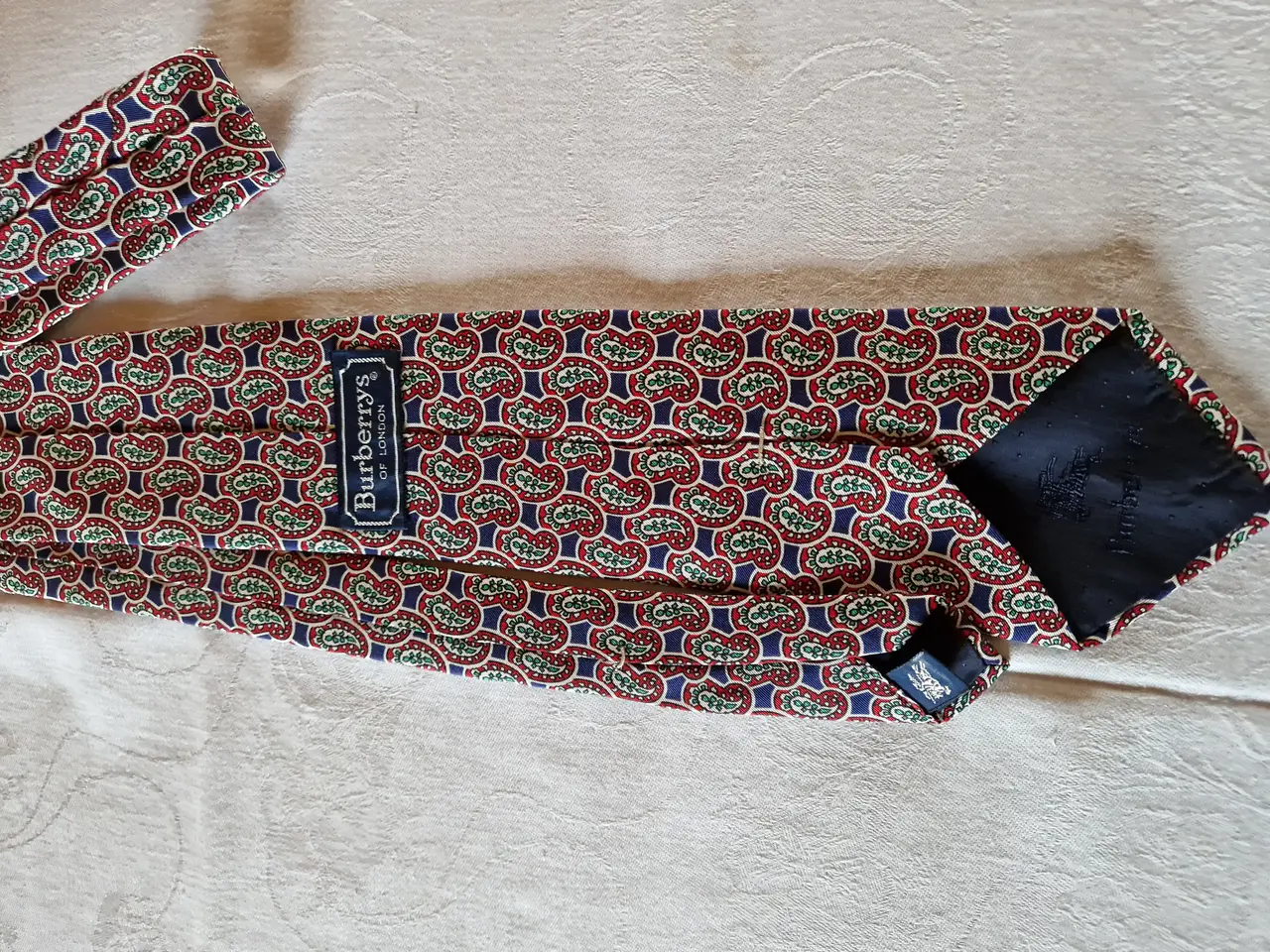 Billede 3 - Burberrys of London slips 100 % Pure silke.