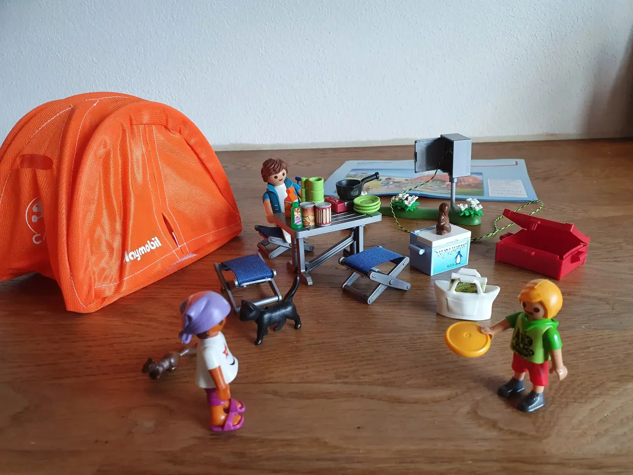 Billede 5 - Playmobil:Camping, dinosaurer, julemandens værkste
