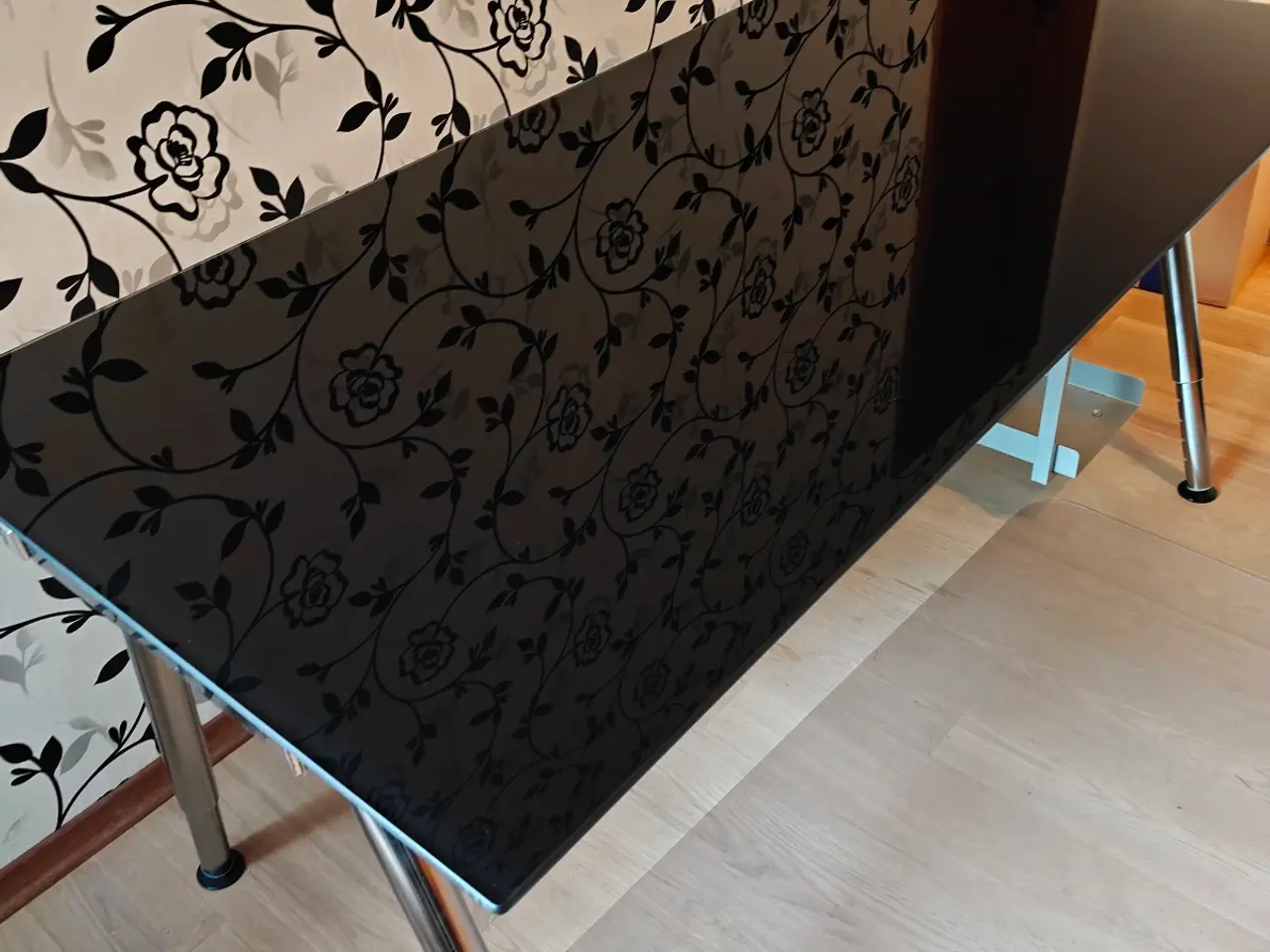 Billede 1 - Skrivebord med glasbordplade
