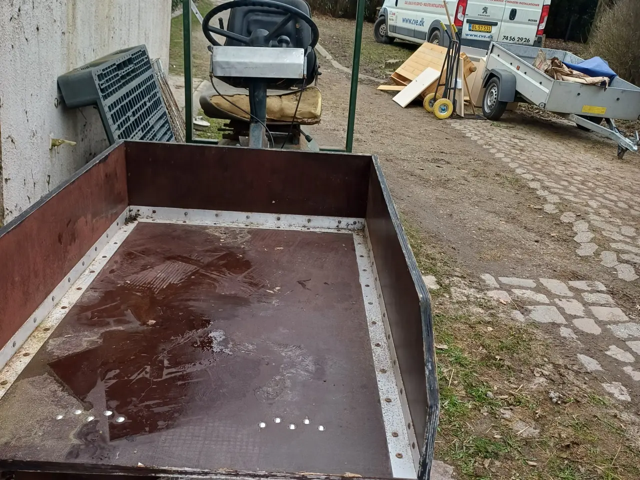 Billede 1 - Have traktor /stald fodermaskine.        