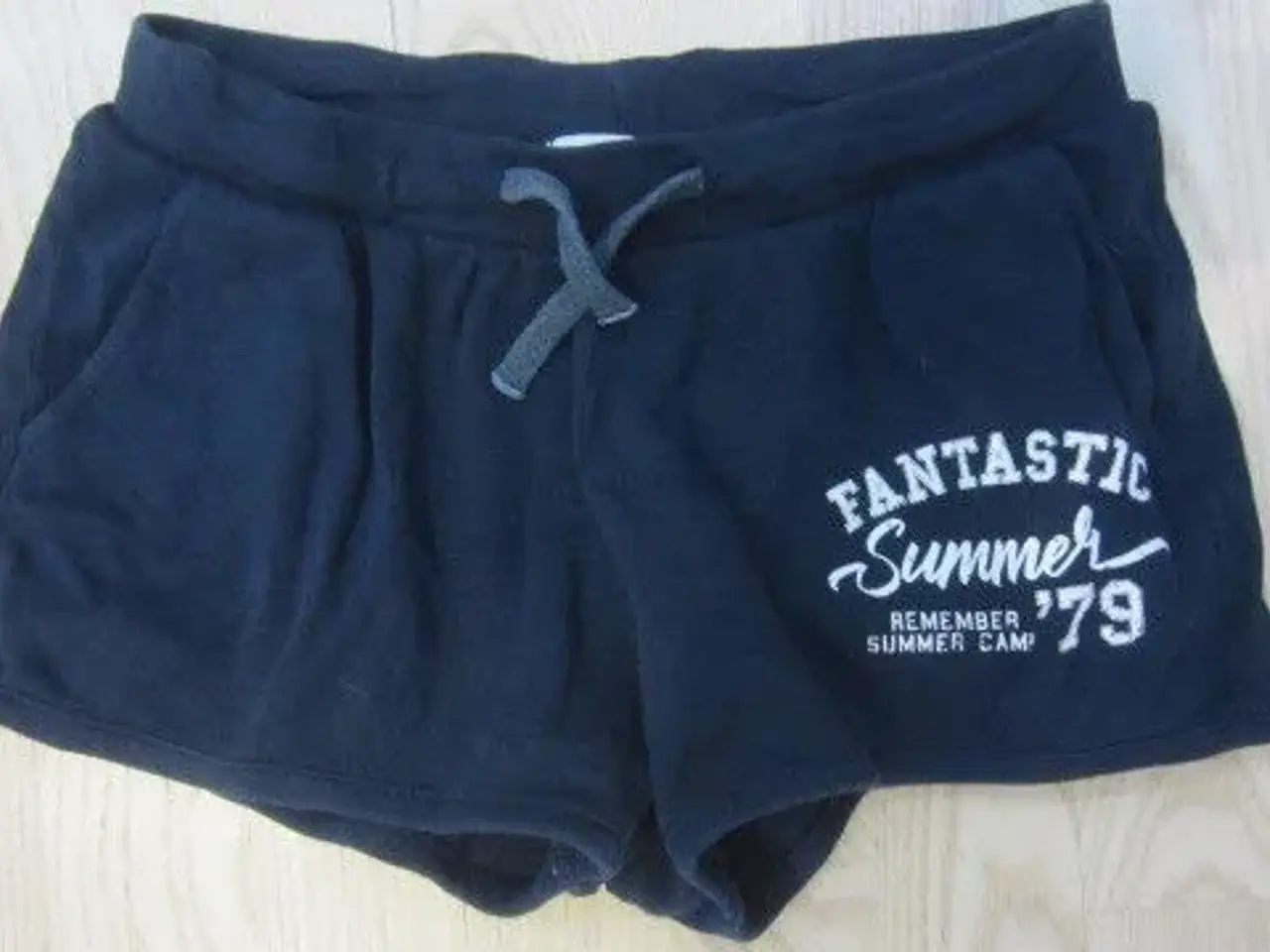 Billede 1 - Str. 164, mørkeblå shorts