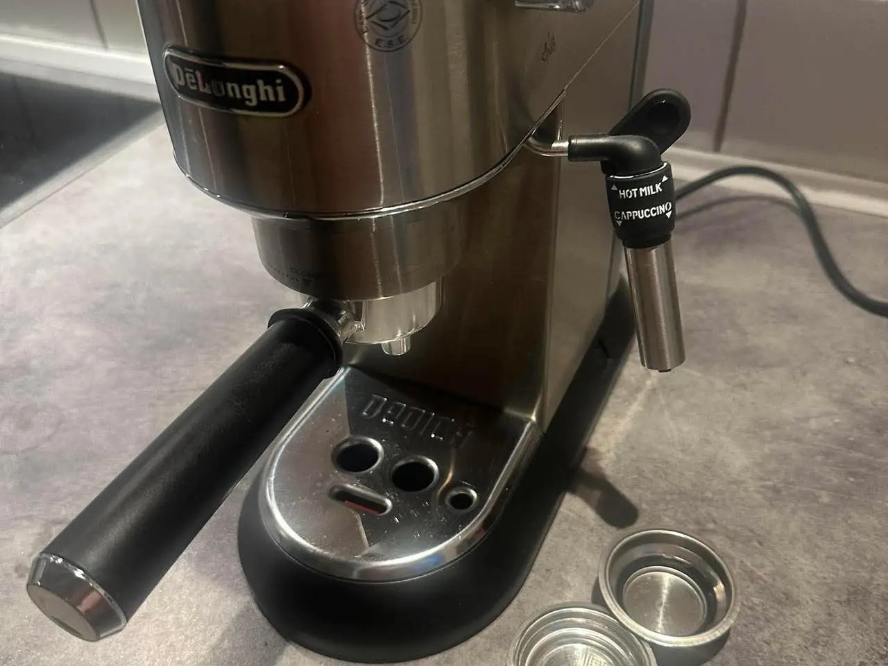 Billede 2 - DeLonghi Dedica EC685.M espressomaskine