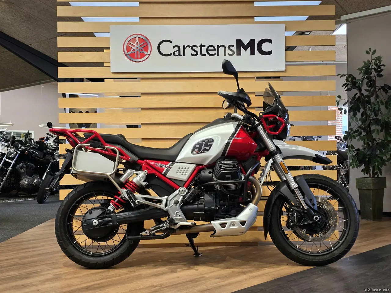 Billede 1 - Moto Guzzi V85 TT Eftermonteret udstyr - 50.000 kr.