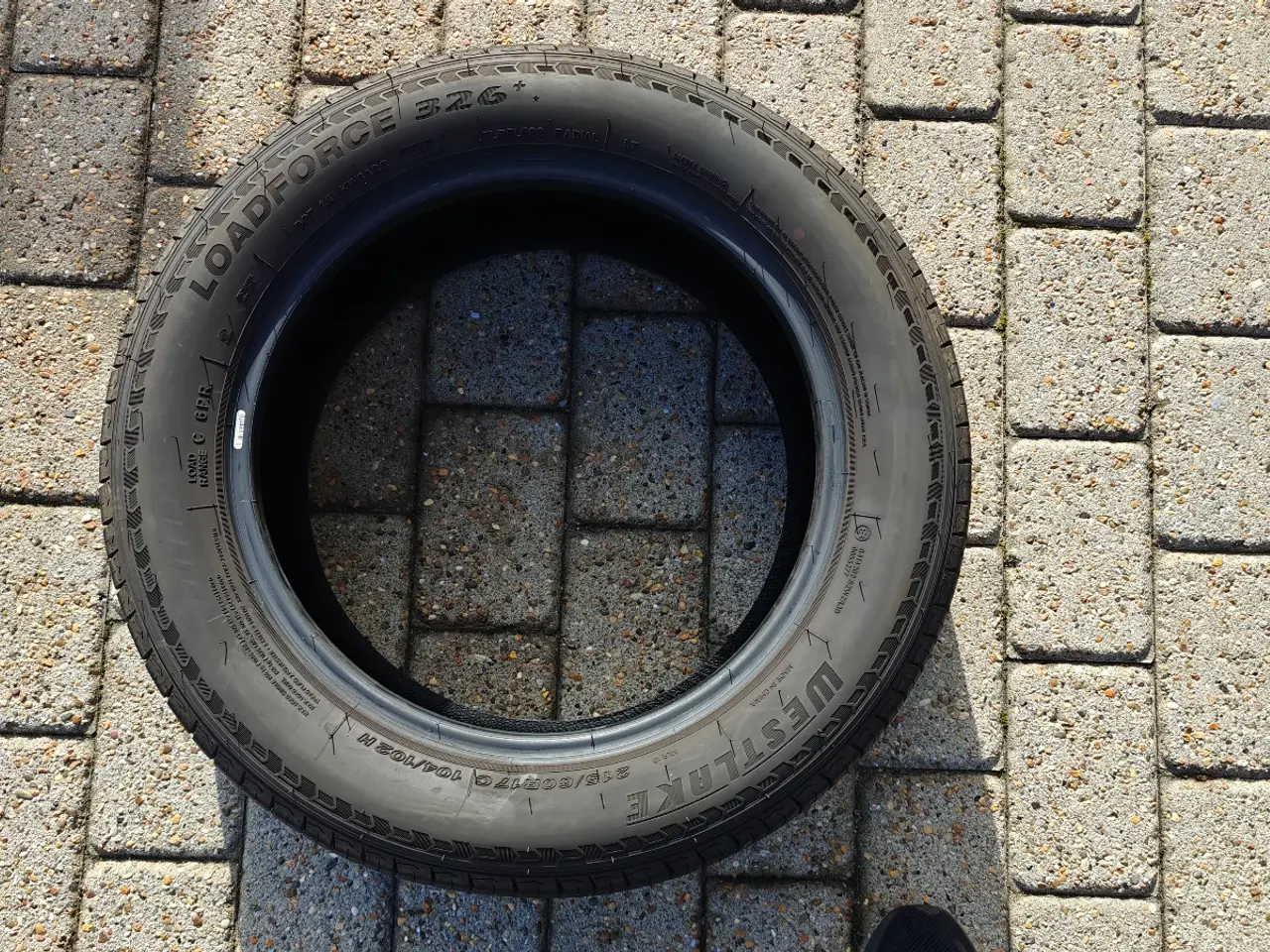 Billede 7 - Loadforce 326+ 215/60R17C