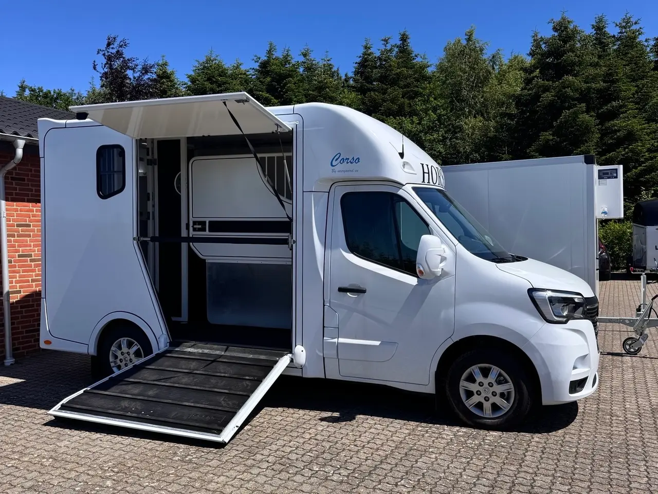 Billede 1 - Udlejning af hestetransporter - (kategori B)