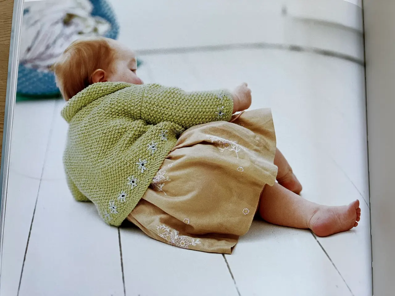 Billede 16 - Bogen Babystrik, af Debbie Bliss