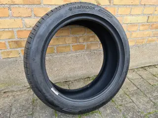 18" 225 / 45 Hankook