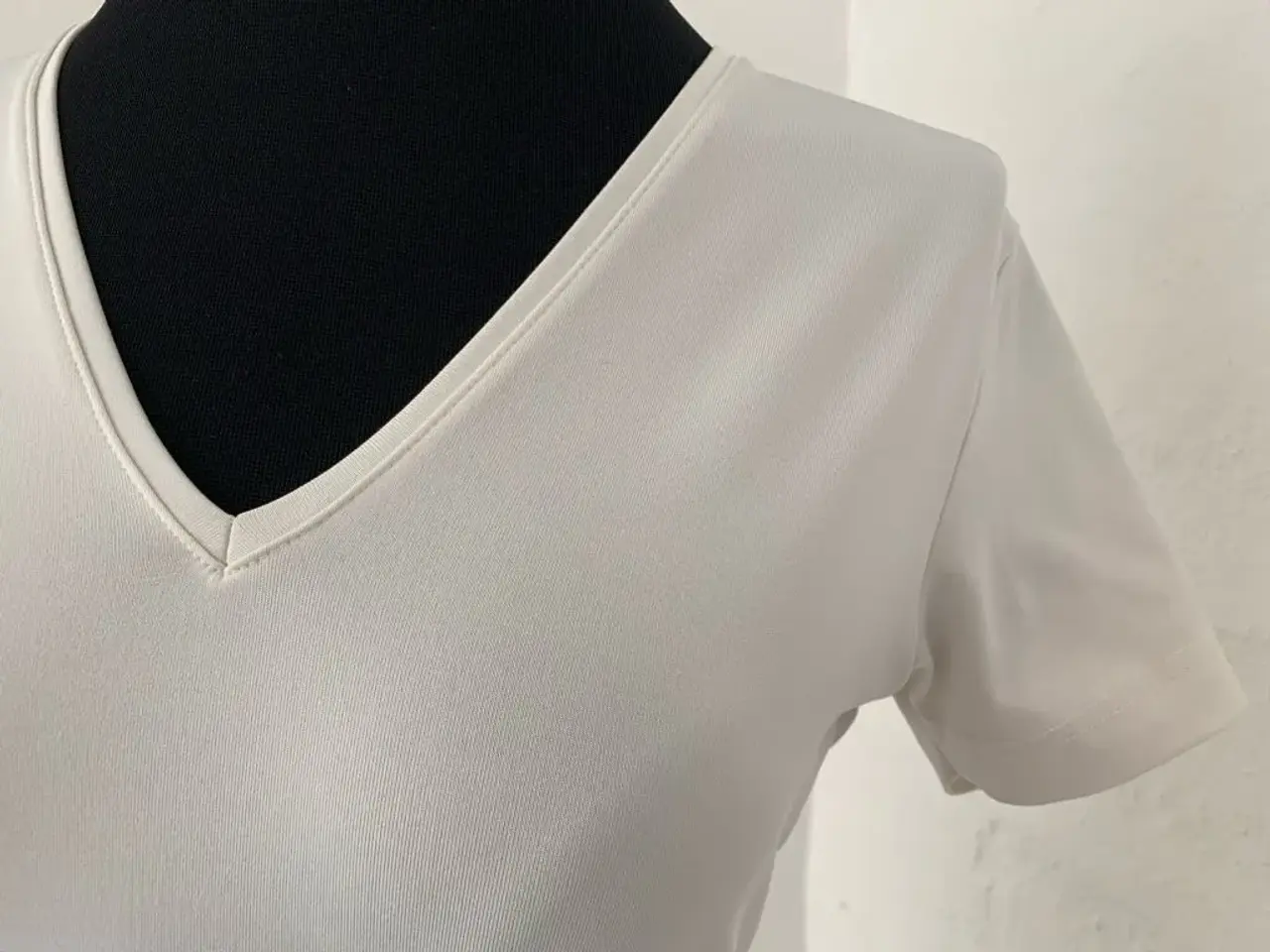 Billede 2 - T-shirt str.36