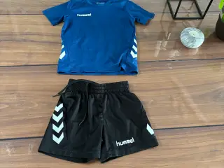 Hummel træningssæt str 104