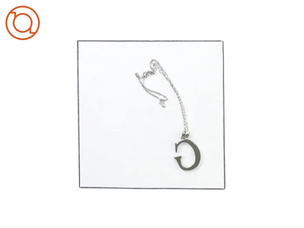 Billede 3 - Halskæde med G-formet vedhæng (str. 32 x 4 cm)