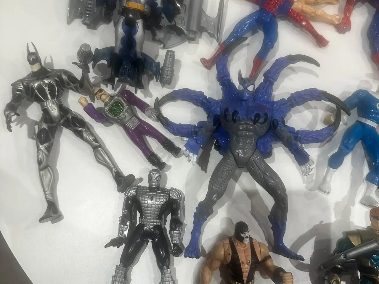 Billede 4 - 24 retro actionfigurer fra Marvel, Batman m.fl.