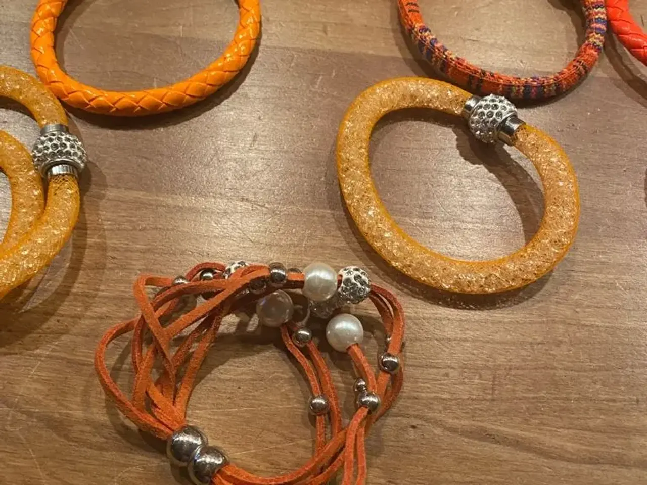 Billede 1 - Flotte orange armbånd