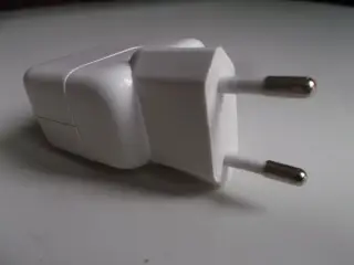 ReNewIT 12W USB Power Adapter til iPad, iPhone