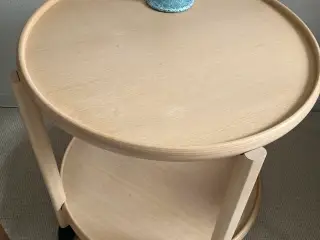 Lampebord i lys bøg