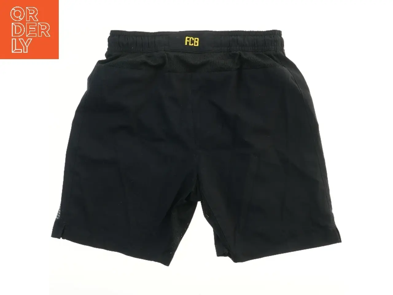 Billede 2 - Fodboldshorts med klublogo fra Nike (str. 152)