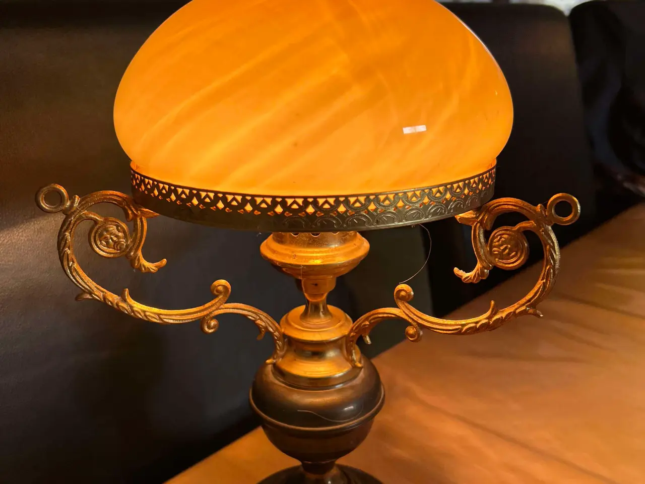 Billede 1 - Smuk gammel bordlampe.