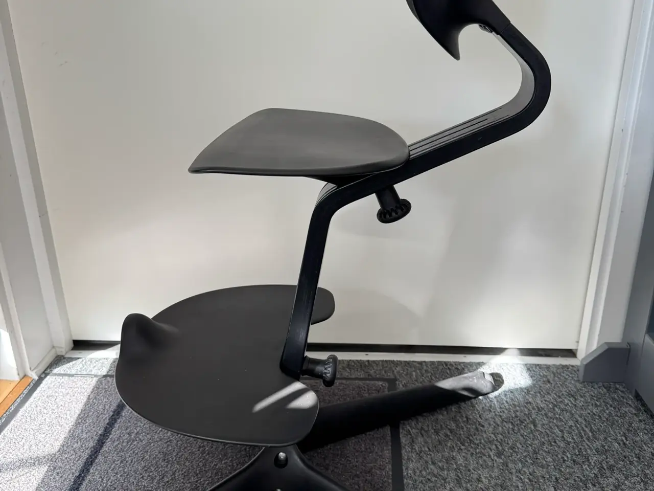 Billede 3 - Stokke Nomi højstol sort