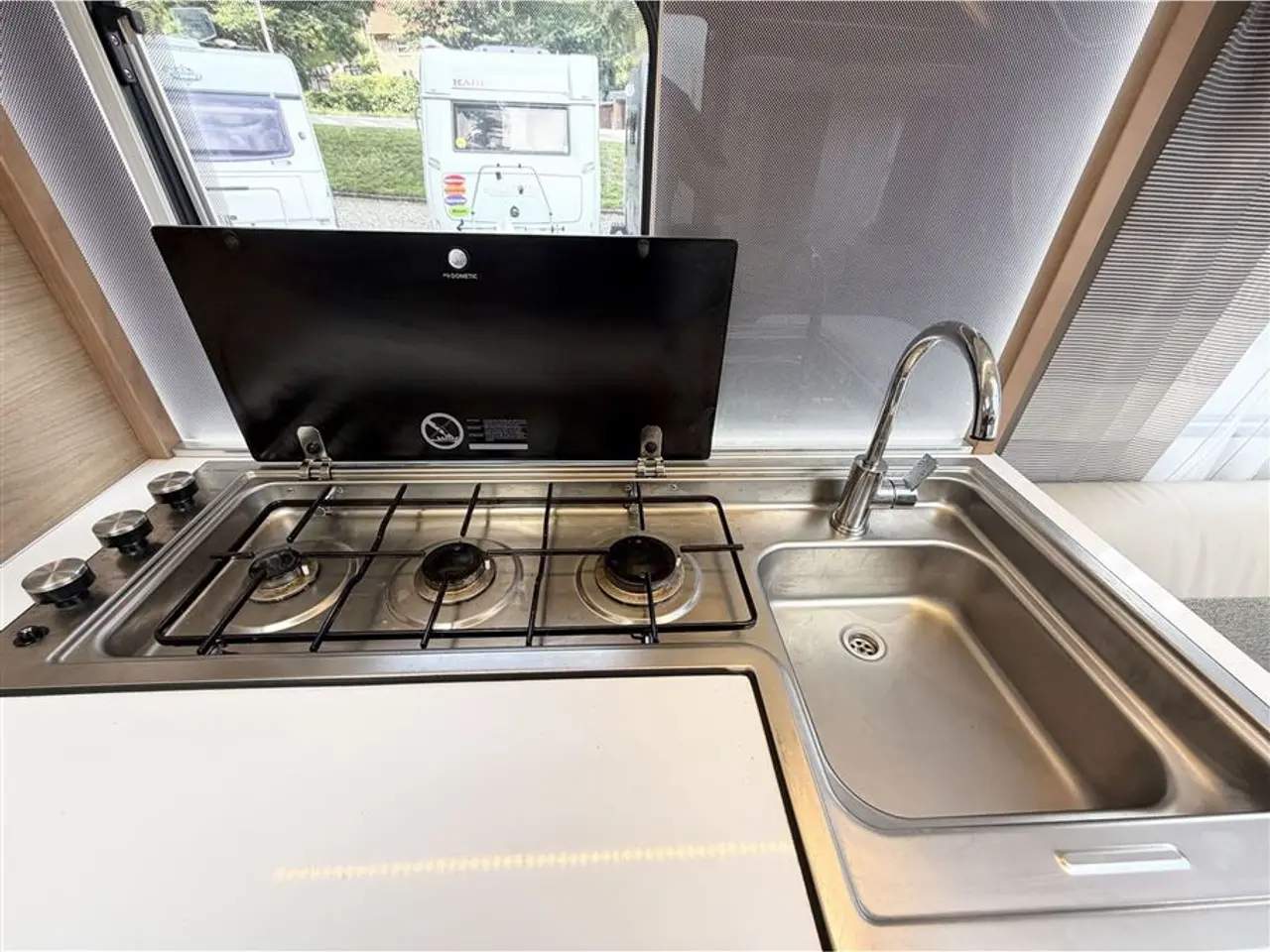 Billede 11 - 2019 - Adria Adora 572 UT Enkeltsenge-Endebad-Gulvtemp.-Mover