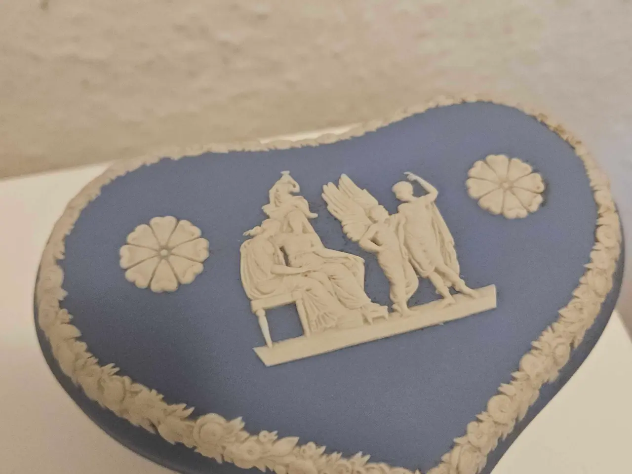 Billede 2 - Wedgwood Jasperware hjertekrukke