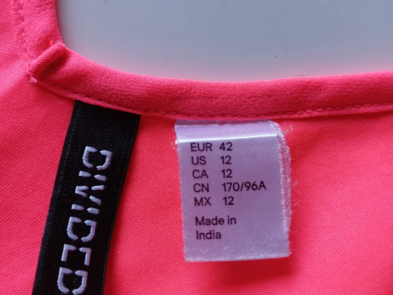 Billede 2 - Rød sommerkjole Divided by H & M str. 42