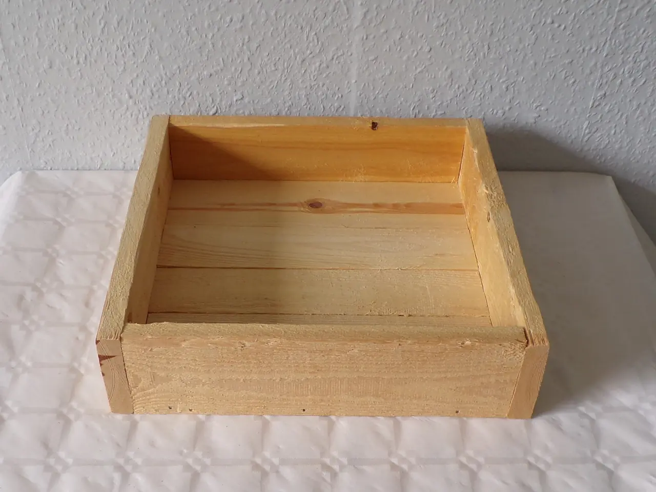 Billede 4 - Bakke i genbrugstræ 30 x 30 cm