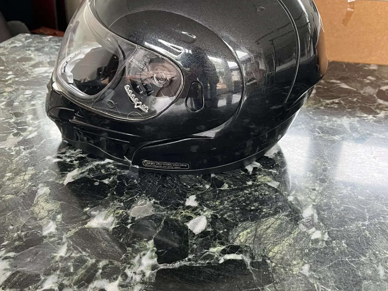 Billede 1 - Motorcykelhjelm mærke V-MAX Summit II str. XXL 64