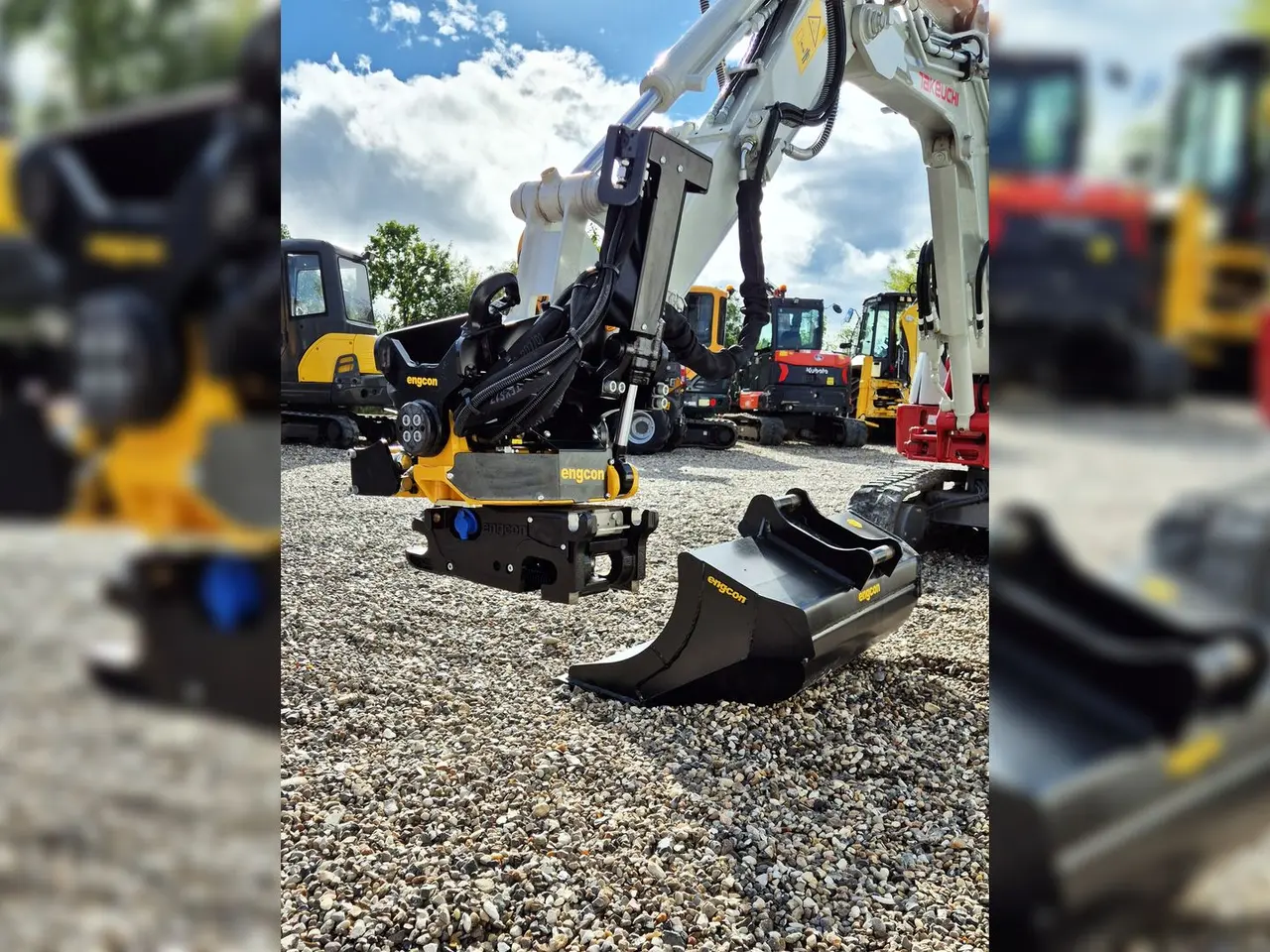 Billede 9 - Takeuchi TB225 / Fabriksny - 2025 / Engcon rotortilt og skovlpakke