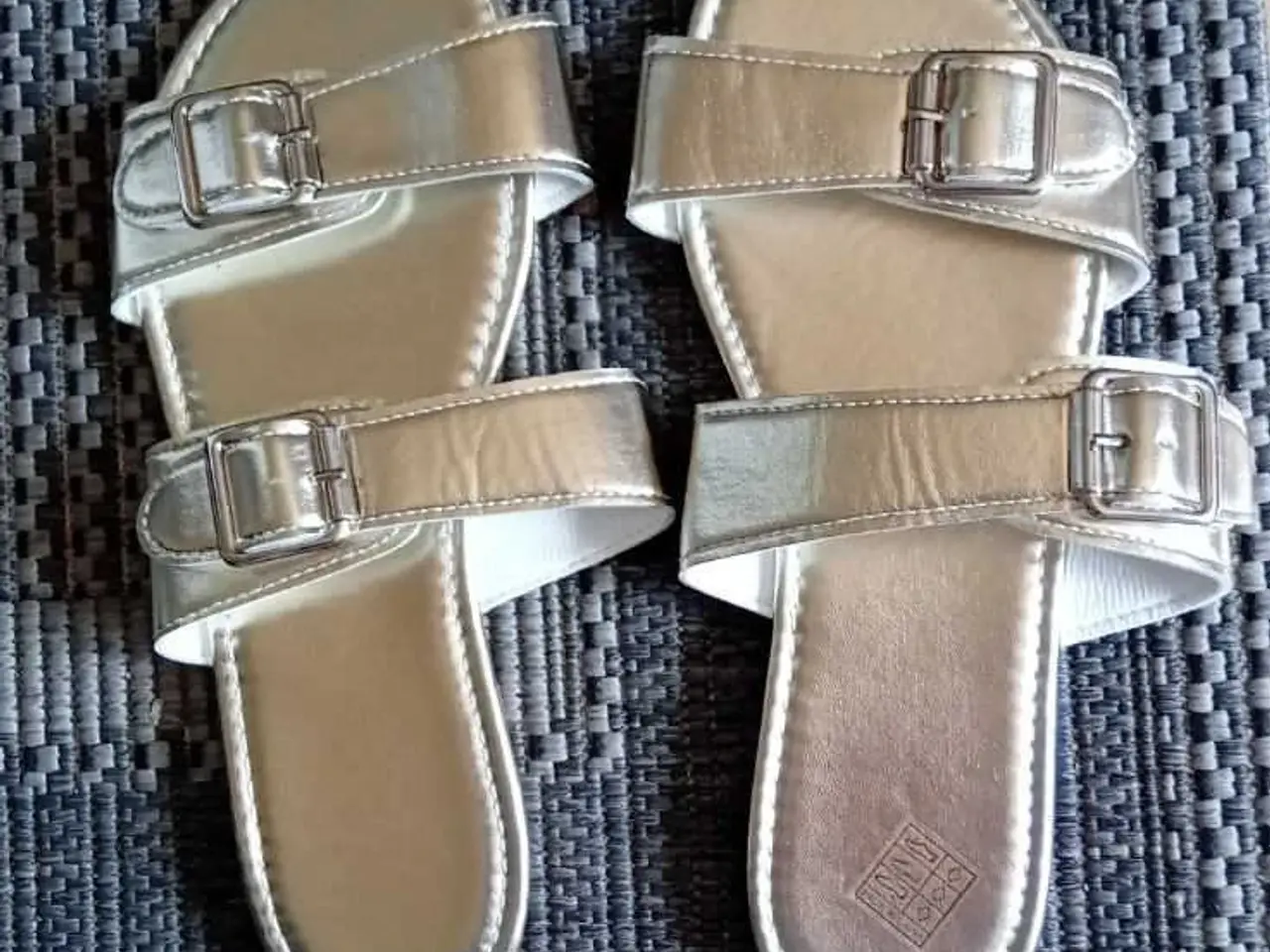 Billede 1 - Ny sandaler str 39