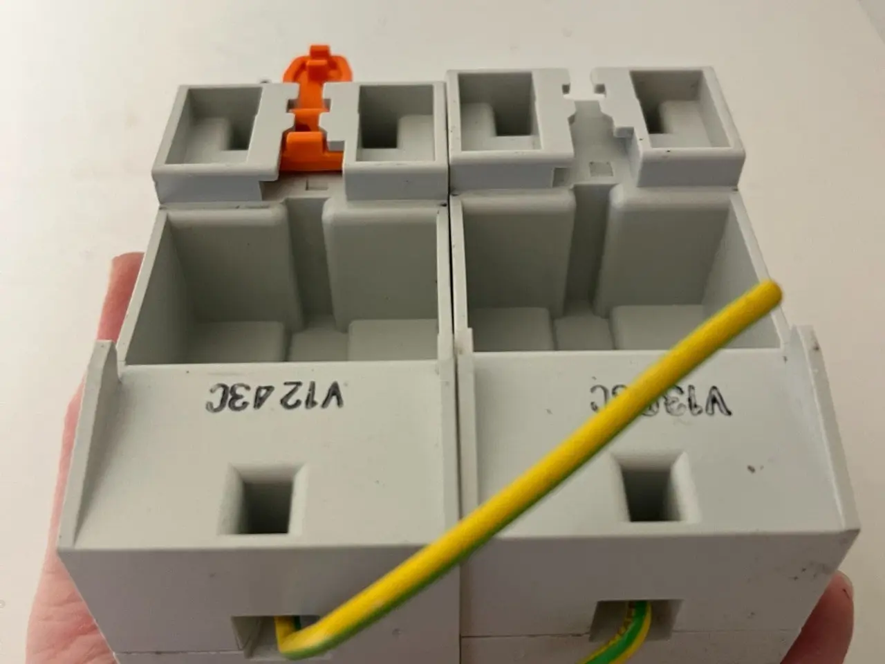 Billede 5 - parti 2x Gewiss GW96526 DIN Rail Socket Outlet