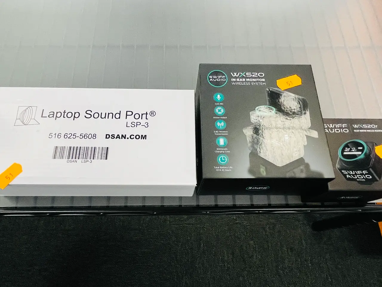Billede 1 - 2 stk. in-ear monitor system samt input boks