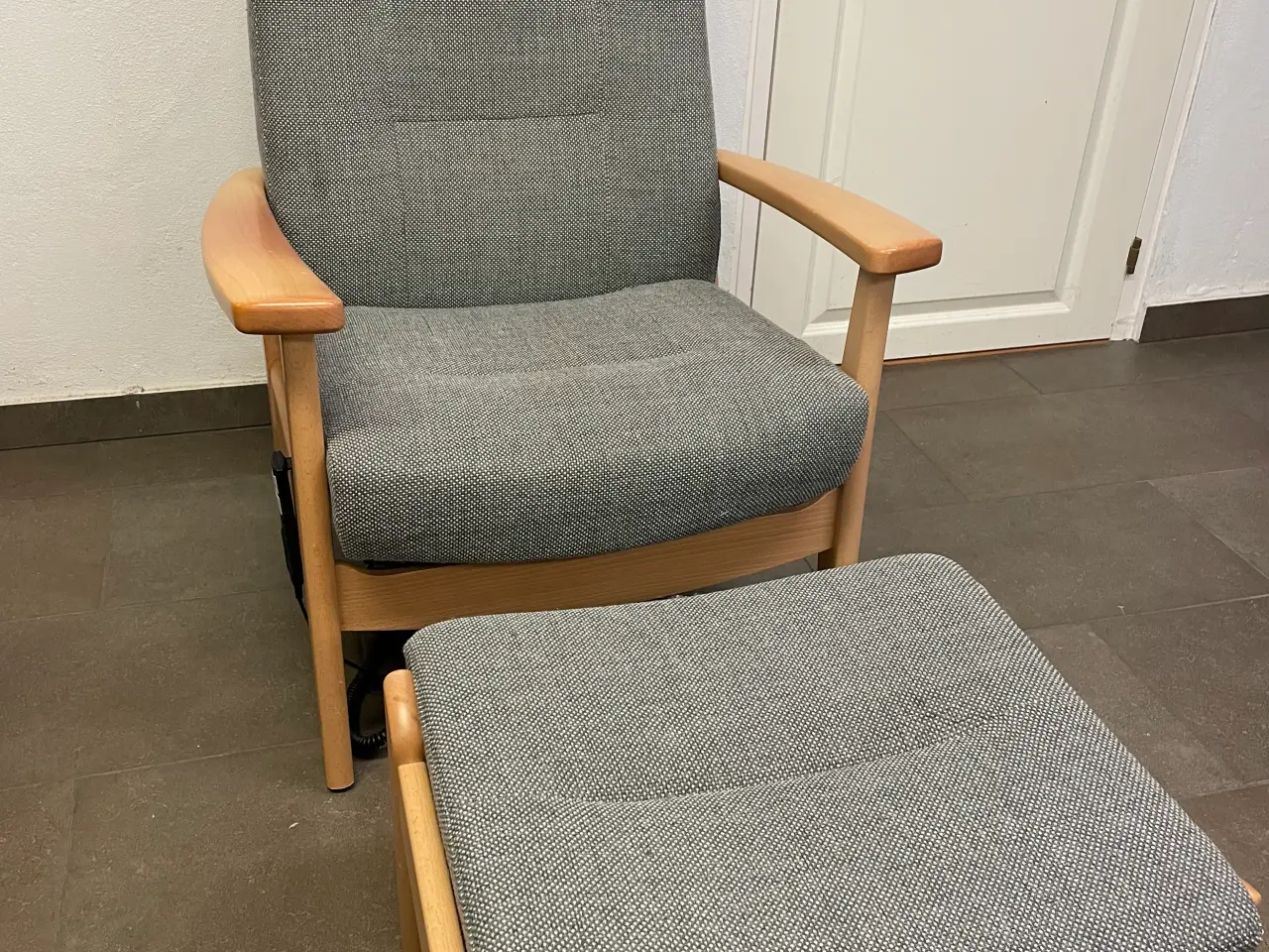 Billede 1 - Farstrup elevationsstol model 5920