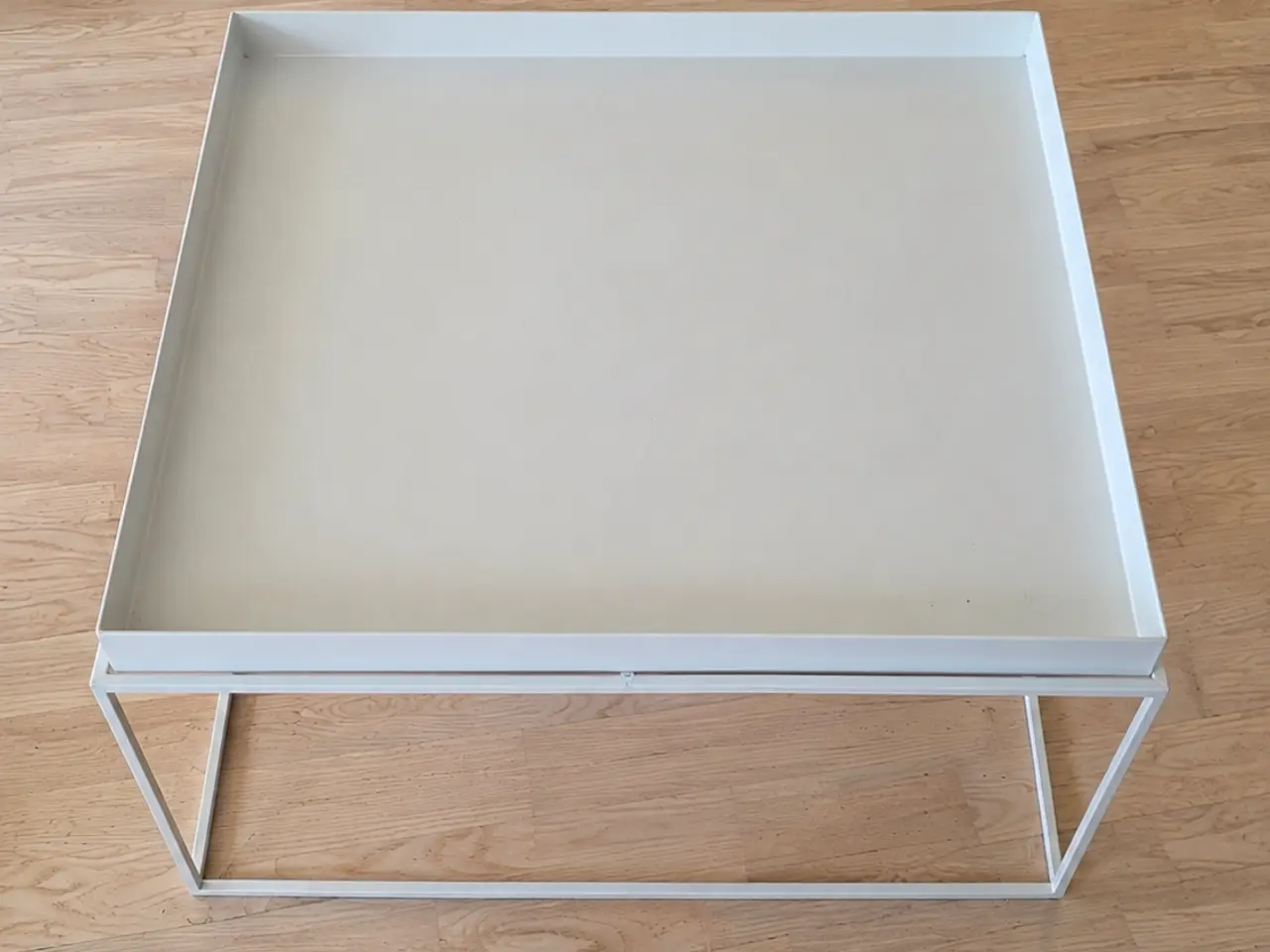 Billede 3 - HAY Tray Table 60×60 cm – hvidt bakkebord