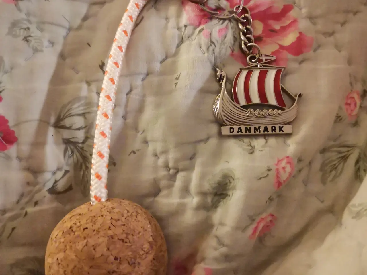 Billede 1 - Sejler nøgleringe sæt 5 kr ialt 🌸
