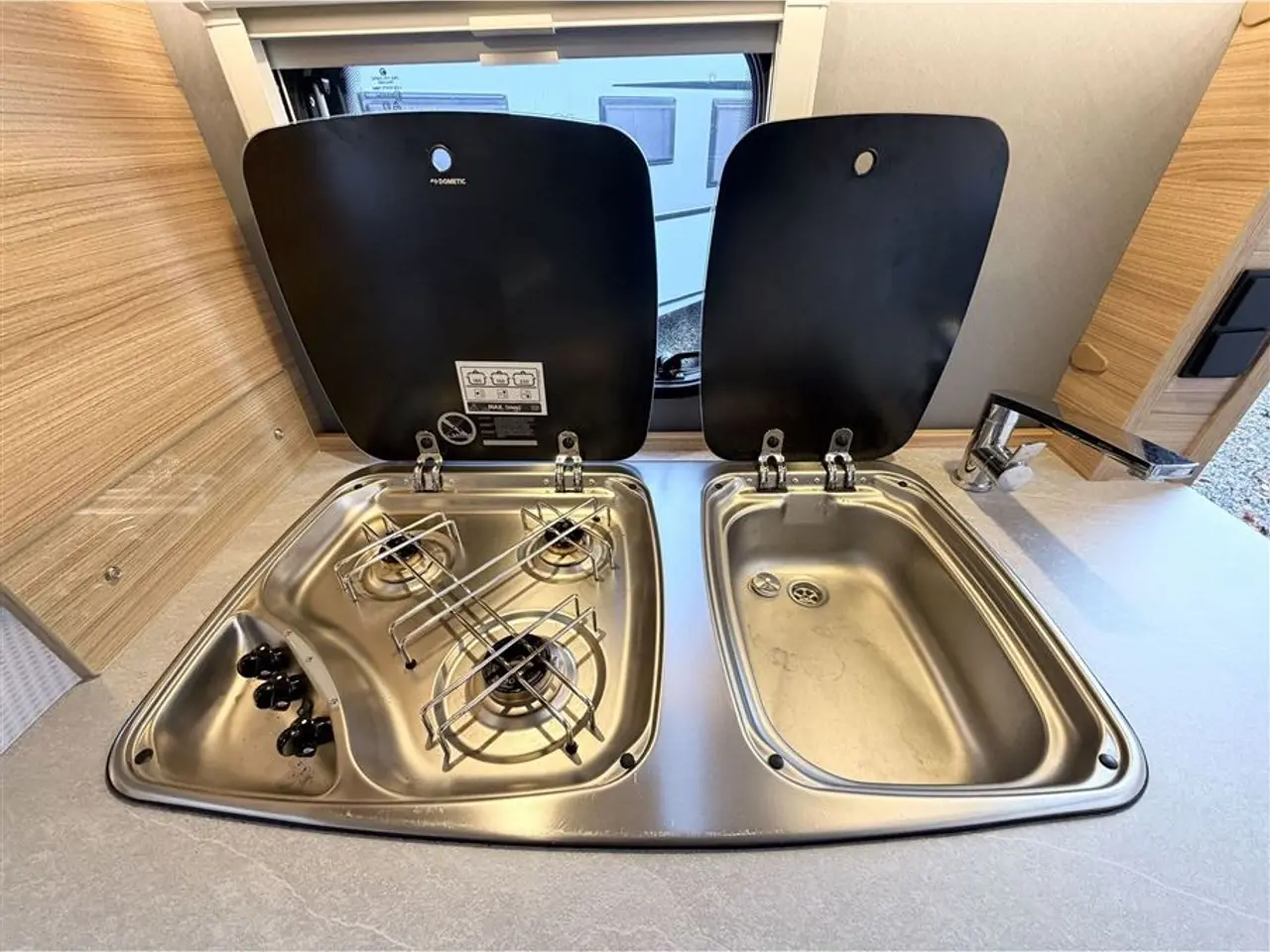 Billede 13 - 2022 - Dethleffs Camper 460 EL Enkeltsenge-Lamel-Gulvtemp.-Mover-Telt
