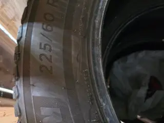Helårsdæk 225/60 R18 fra Ford Kuga
