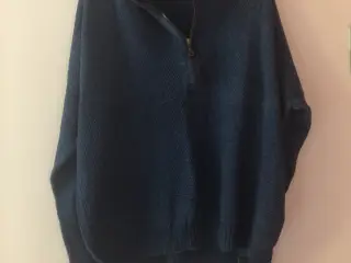 Sweater med krave i strik fra RON i mørkeblå