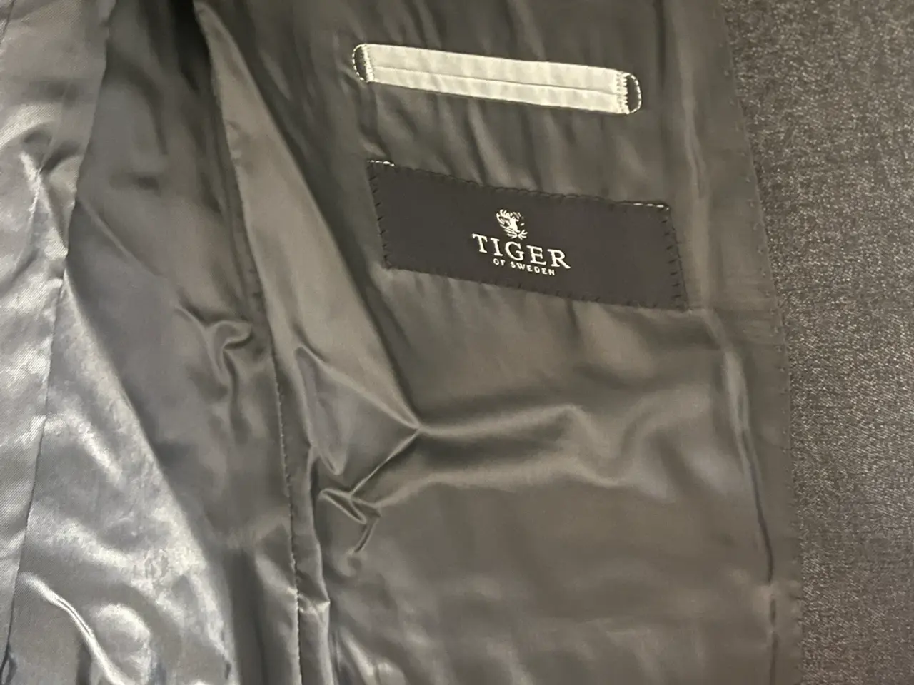Billede 8 - Tiger of Sweden habitjakke
