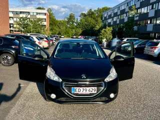 Peugeot 208 1,2 - 82 hk (2015) – NYSYNET