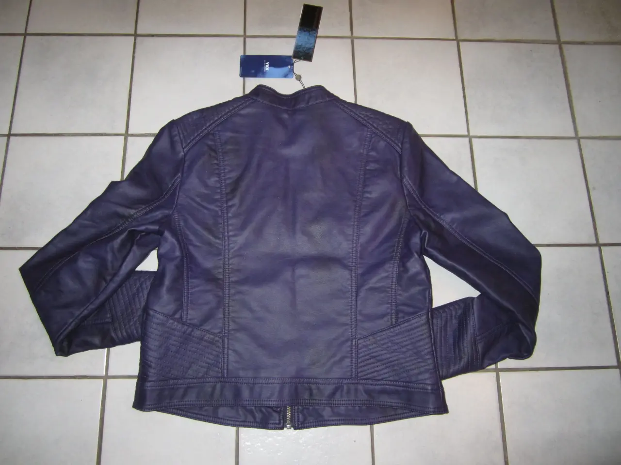 Billede 4 - Purpel Velvet Skind-Look Jakke