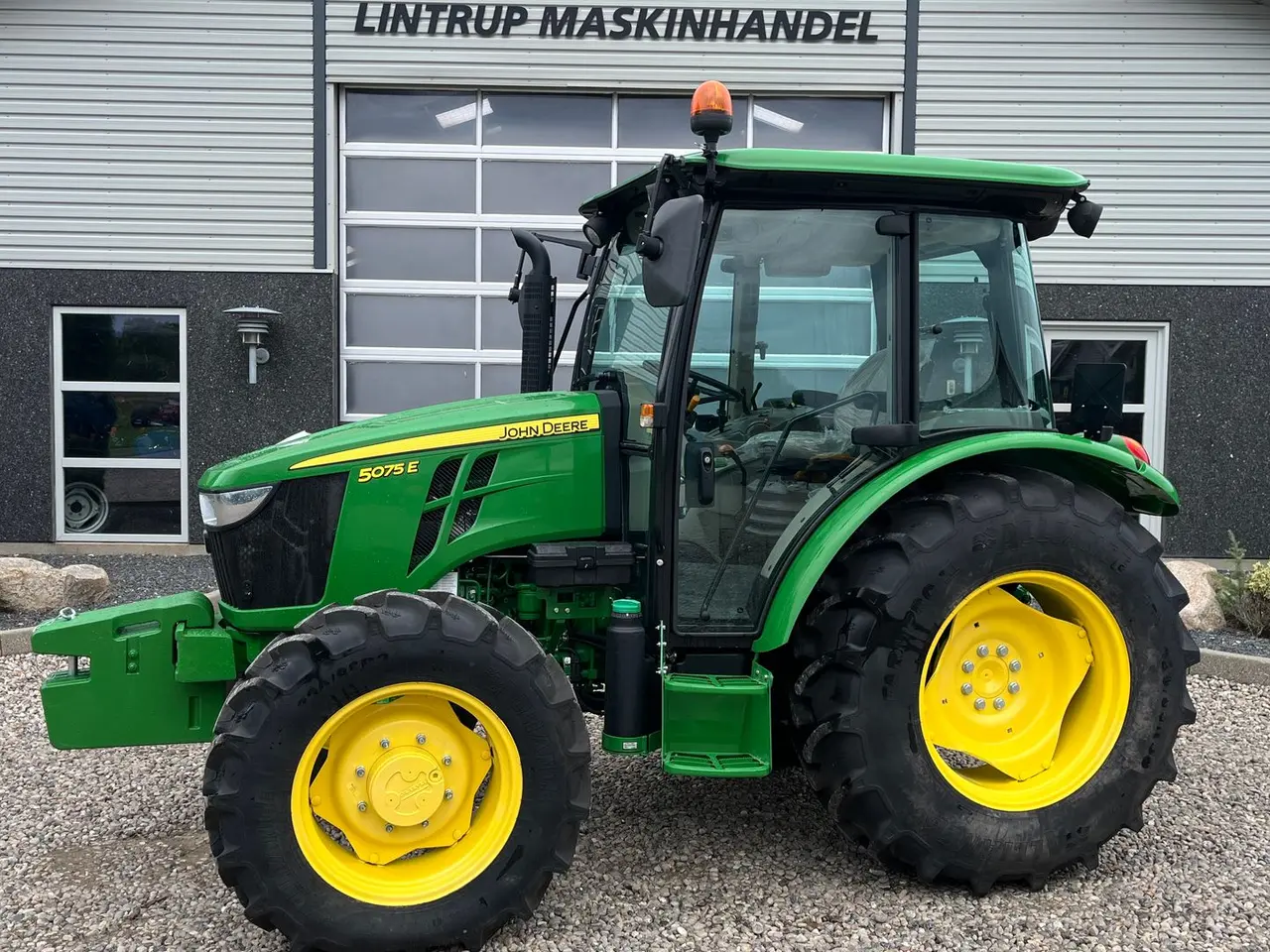 Billede 1 - John Deere 5075E Med aircondition og vendegear