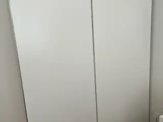 Flot Pax Garderobeskab