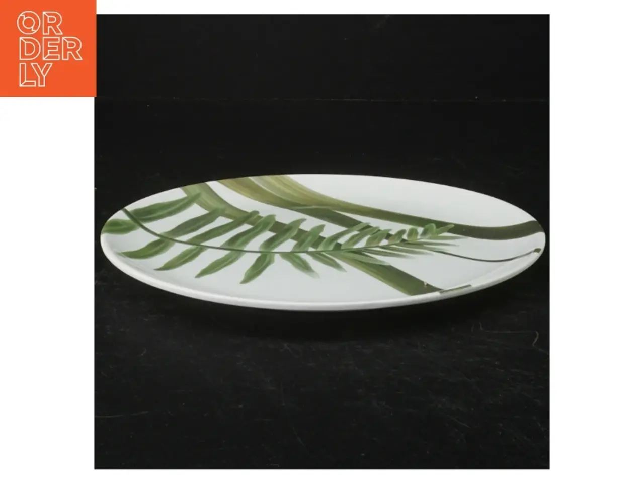 Billede 3 - Dekorative tallerkener med blade-motiv (str. Ø. 20 cm)