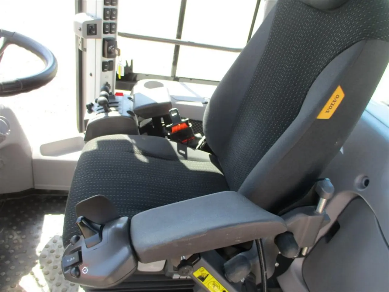 Billede 7 - Volvo L90H DK-Maskine årg 9/2023 med CDC, BSS, Lock-UP, 650mm hjul & centralsmørring