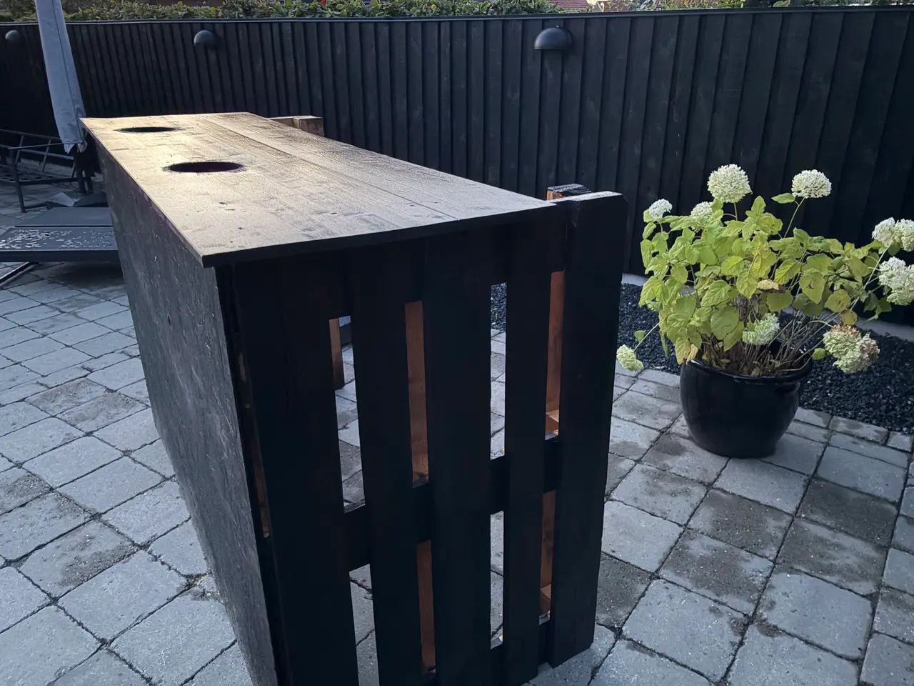 Billede 5 - Hjemmebygget bar sælges