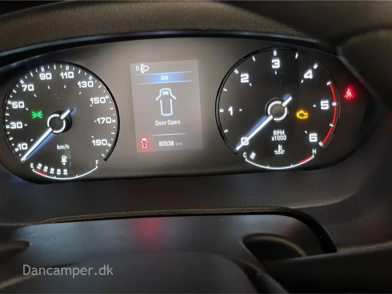 Billede 11 - 2023 - Chausson ROAD LINE V594 VIP MAX UNDER KLARGØRING! Super spændende, kort van med to dobbeltsenge på tværs i køjesystem. 2,2, L motor , 140 HK, solcelle og markise m.m.