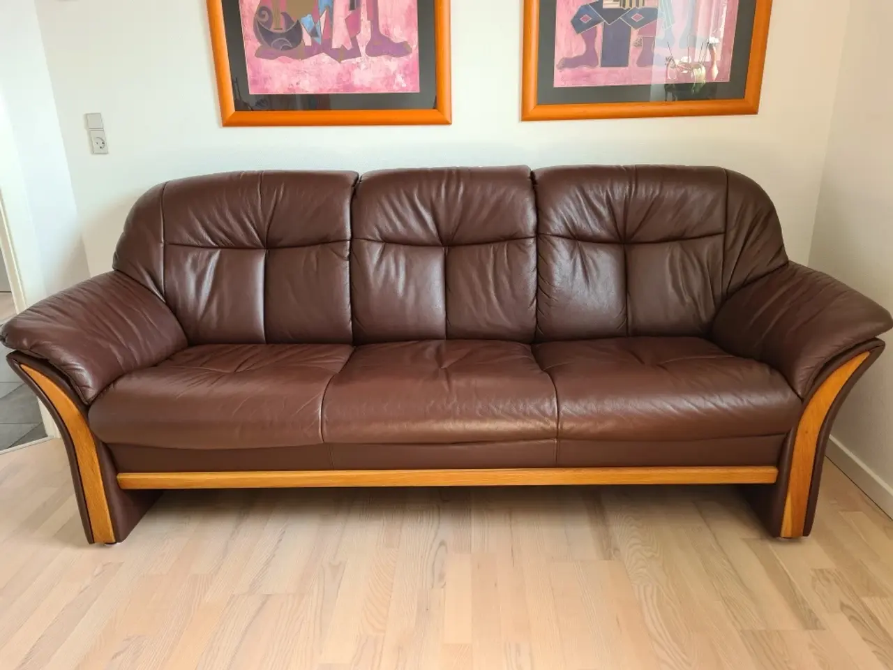 Billede 7 - Sofasæt 3+2 Rugby SofasætSoleda læder / Trægavle